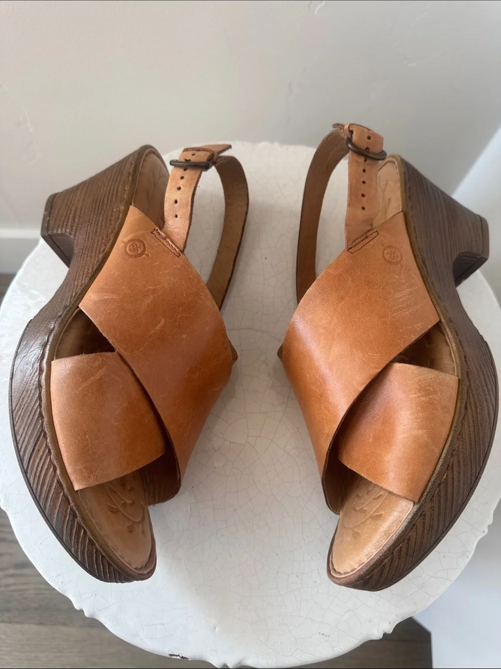 Born Women's Tan Camel Leather Crossover Slingback Sandals Platform Size 10 EUC